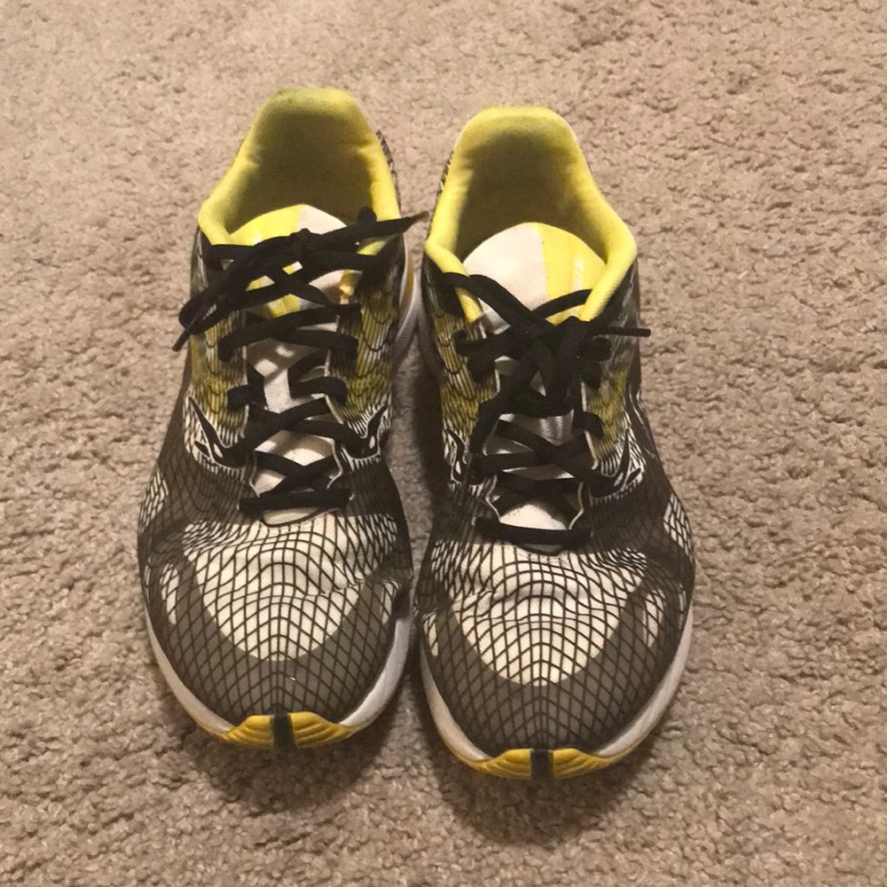 Nike Men's Ghoswift Dynamic Yellow Running Shoes … - image 1